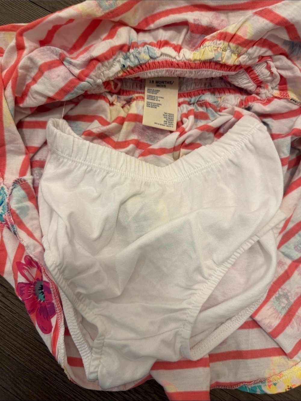 ๐ OshKosh B'gosh Stripe & Floral Dress with Bloomers. 18m. NWT!๐ - Picture 3 of 3